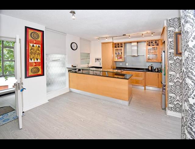 1 BEDROOM APARTMENT FOR SALE IN SANDHURST